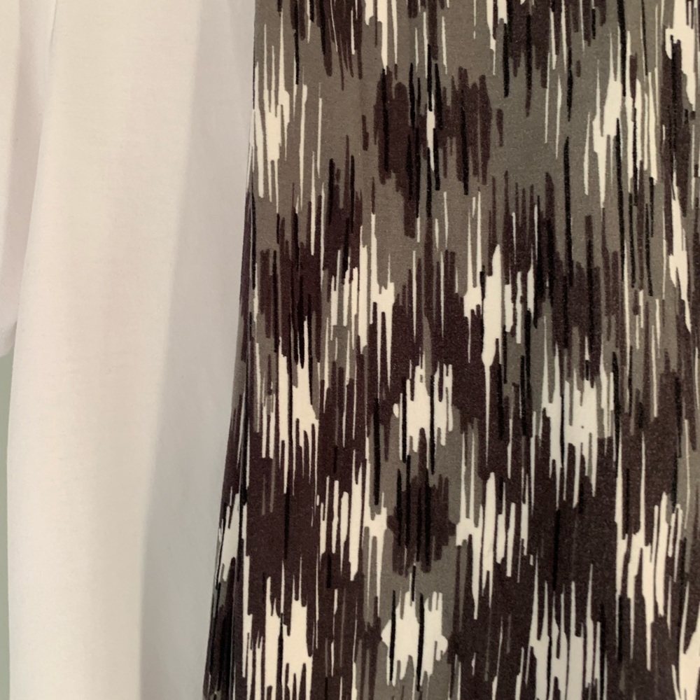 LuLaRoe White Classic Tee